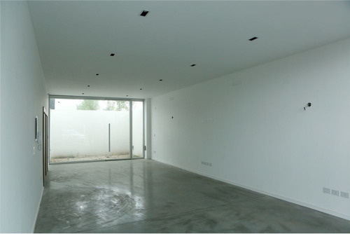 Imagen 5 de 14 de Local Comercial En Venta