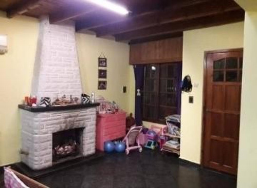 Casa En Venta - 2 Dormitorios 1 Baño - 140mts2 - La Plata
