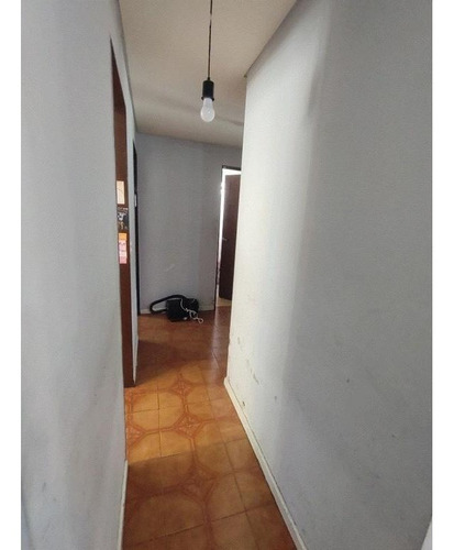 Imagen 3 de 18 de Venta 4 Ambientes Con Dependencia Y Cochera Flores