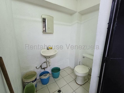 Local En Alquiler Quinta Crespo Mls #25-20686 Km