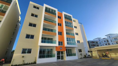 Apartamento De Venta Ubicado En El Residencial Mirador Del Este, Santo Domingo Este