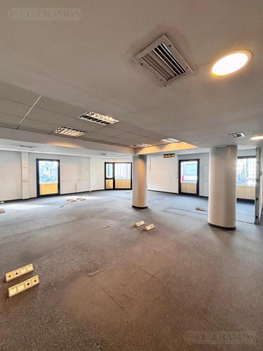 Oficina En Alquiler De 380 M2 En El Centro