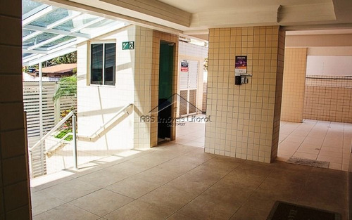 Imagem 2 de 15 de Apartamento Semi Novo De Dois Dormitórios No Canto Do Forte