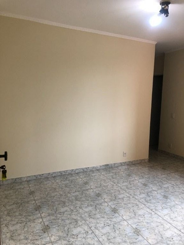 Imagem 2 de 9 de Apartamento Com Ótima Localização - Ap2393