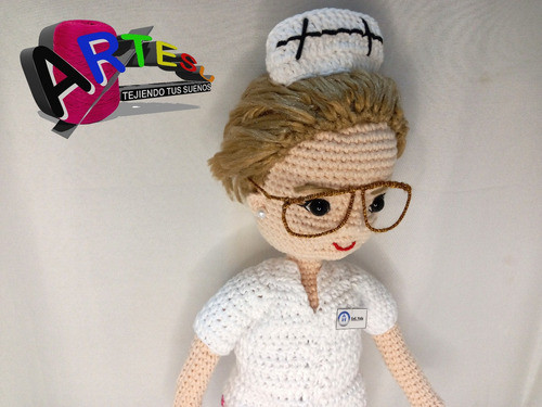 Muñeca Enfermera Amigurumi Tejida A Crochet, De 40cms