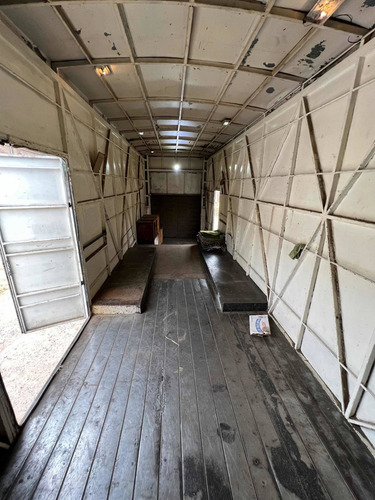 Imagen 16 de 25 de Mercedes-benz 1518 Con Caja Totalmente Equipada Y Balancín