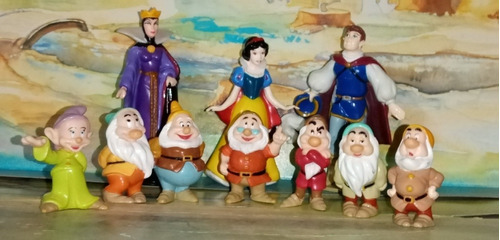 Blanca Nieves Y Los Siete Enanos - Figuras 10 Y 5 Cm