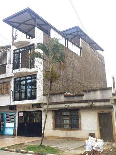 Venta Edificio De 268.70mt2 En Cristóbal Colón, Cali 8008.