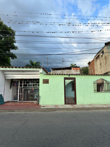 En Venta Casa, Ubicada En El Limon- Sector Las Mayas