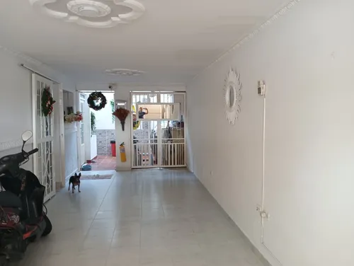 Casa Con 163 Mts Construidos , A 5 Minutos Del Cc Viva