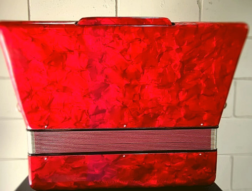 Sanfona/gaita/acordeon Todeskini 120 Baixos 7 Registros Cor Vermelho