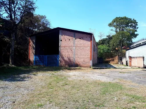 Terreno Com Galpão De 180mt E 2 Casas Pequenas