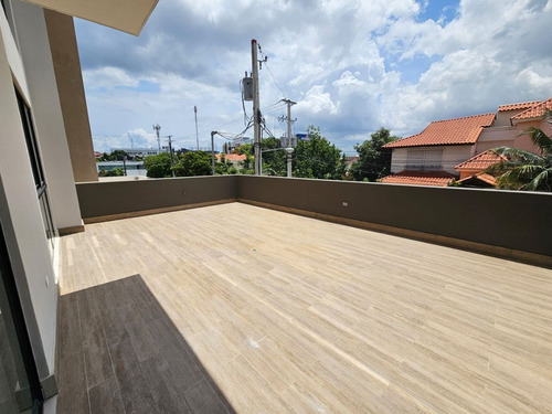 Apartamento En Venta En Mirador Norte, Santo Domingo, 95m2, 2 Hab. 2 Parqueos, Exclusivo Complejo Con Todas Las Comodidades Que Ofrece, Zona Tranquila, Seguridad, Oportunidad De Invertir En Tu Sueño.