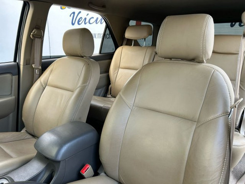Toyota SW4 SW4 2.7 SR 4X2 16V FLEX 4P AUTOMÁTICO