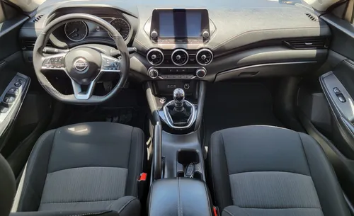 Nissan Sentra 2.0 Advance Mt