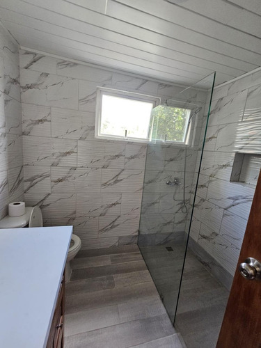 Vendo Hermosa Villa En Juan Dolió, Metro Country Club De 2 Niveles Con Amplia Área De Recreación.