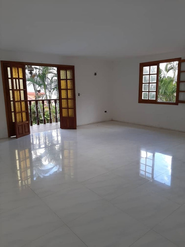 Imagen 6 de 10 de En Venta Comoda Casa En Lugar Privilegiado