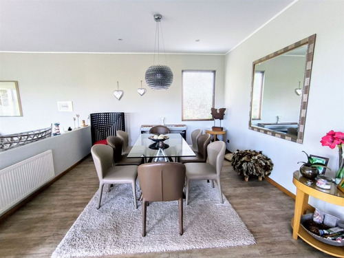 Preciosa, Luminosa Y Moderna Casa En Marbella