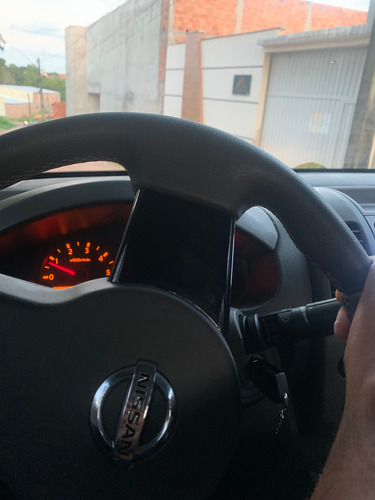 Nissan Frontier 2.5 Se Cab. Dupla 4x2 4p