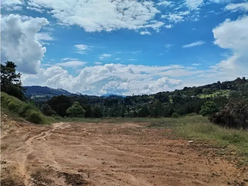 Lote En Venta, Vista Panorámica Y Excelente Ubicación, Guarne