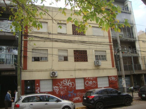 Departamento En Venta En Caseros