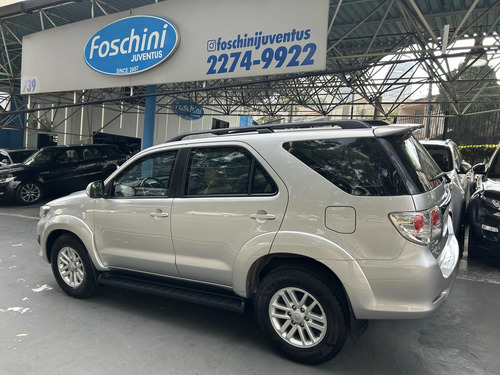 Toyota Hilux SW4 3.0 Srv 5l 4x4 Aut. 5p
