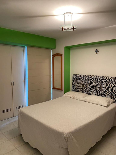 Imagen 12 de 15 de Apartamento Venta 3 Hab 2 Baños Oportunidad
