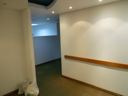 Vendo Oficina De 125 M2. Edificio Gerencial Quorum, Los Ruices.