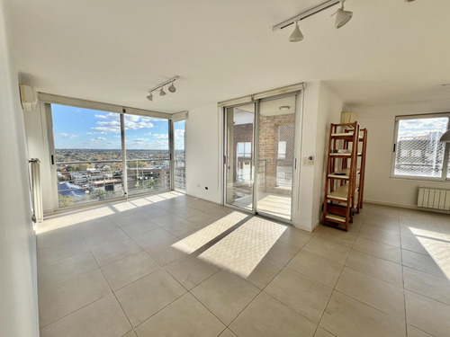 Alquiler 3 Ambientes San Isisdro. Con Terraza, Parrilla Y Vista Al Hipodromo Y Al Rio