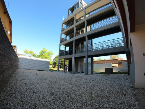 Imagen 10 de 17 de Departamento En Venta, Felipe Boero 510 (3° Piso, N°3), Belén De Escobar