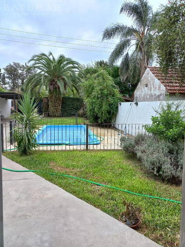 Venta Casa - De Vicenzo Grande / Pilar - Sin Expensas