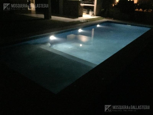 Imagen 9 de 28 de Casa De Dos Plantas Y Mucha Luz En San Eduardo - Posibilidad De Financiación