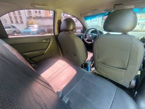 Imagen 8 de 14 de Chevrolet Aveo Lt