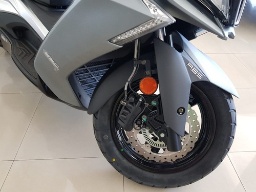 Imagen 6 de 11 de Kymco 350i Downtown