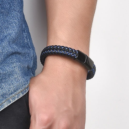 Imagem 4 de 5 de Pulseira Masculina Bracelete Em Couro Trançado E Aço Inox