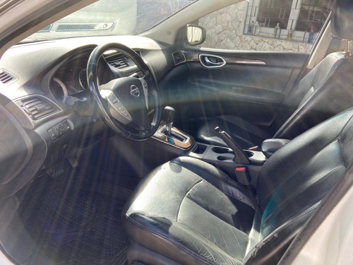 Nissan Sentra Exclusive - Extra Full - Permuto Financio