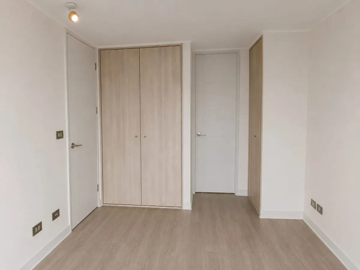 Imagen 5 de 26 de Edificio Obispo Hipólito Salas (1 Est.) Piso 8