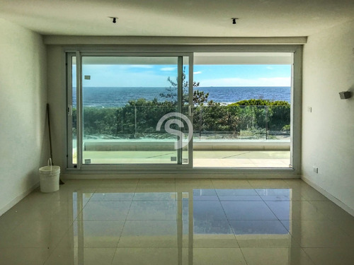 Apartamento 2 Dormitorios, Punta Del Este, Playa Mansa, Venta- Ref: 4358