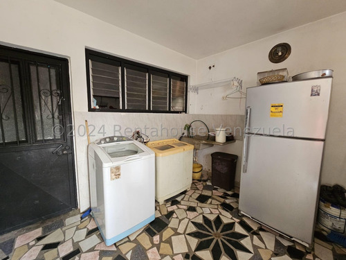 Cómoda Casa En Venta Ubicada En Maracay Urb Villas Ingenio Ii Db 24-20481