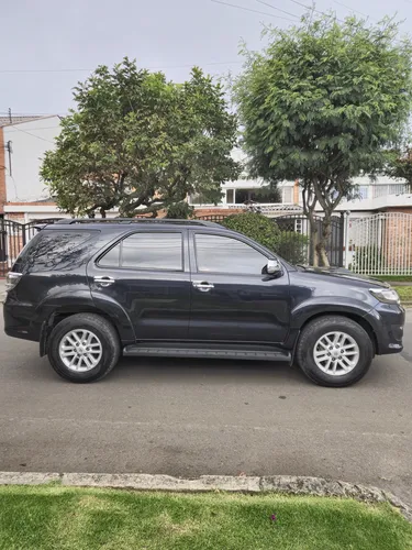 Toyota Fortuner 3.0 Srv
