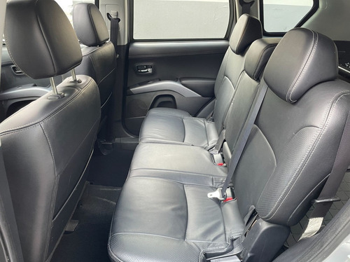 Imagem 12 de 17 de Mitsubishi Outlander 3.0 Gt 4x4 V6 24v