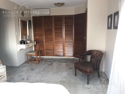 Roosevelt Center, Torre A, Unidad Al Frente, Reciclada, 3 Dormitorios, Dependencia, Toilette, Etc.