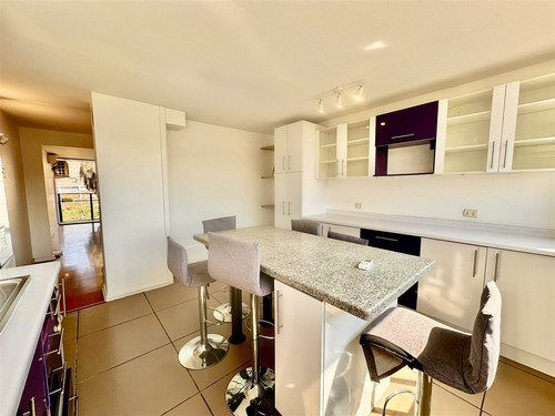 Departamento En Venta De 2 Dorm. En Providencia