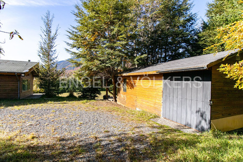 Acogedora Casa Con Vista Al Valle De Huife En Pucón