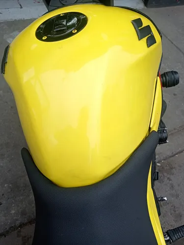 Suzuki Gsr 600