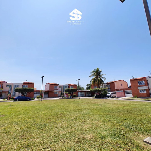 Se Vende Hermosa Casa En Urb. Aramagua Country - Maracay