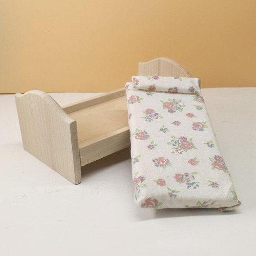 Mini Cama De Solteiro De Madeira Em Escala 1:12 Com Lençol,