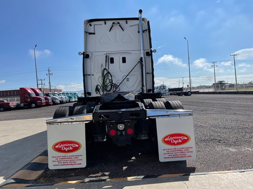 Imagen 7 de 15 de Freightliner Cascadia