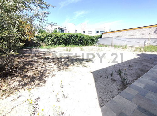 Casa De Categoría A Estrenar En Venta En B° Ayres De Fader, Luján De Cuyo Id:222737