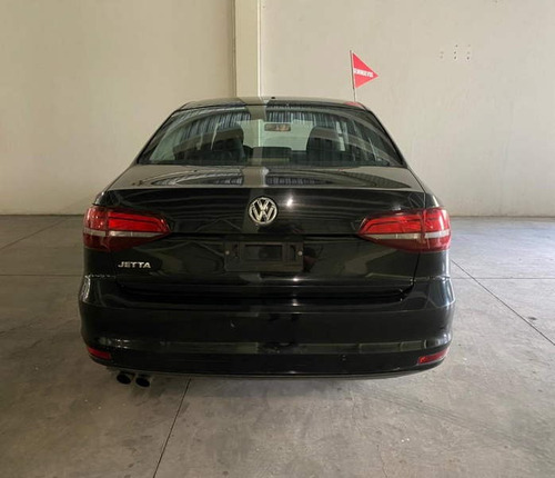 Imagen 11 de 14 de Volkswagen Jetta Trendline 2.0 4 Puertas